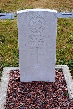 Grave of Marine Geoffrey Shaw