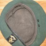 10IA Commando - 2 Dutch Troop Beret and cap badge (1)