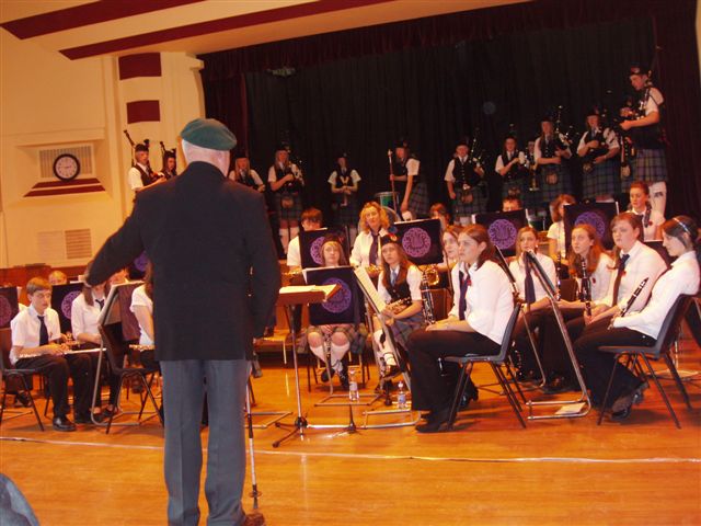 Scotty talking to the pupils