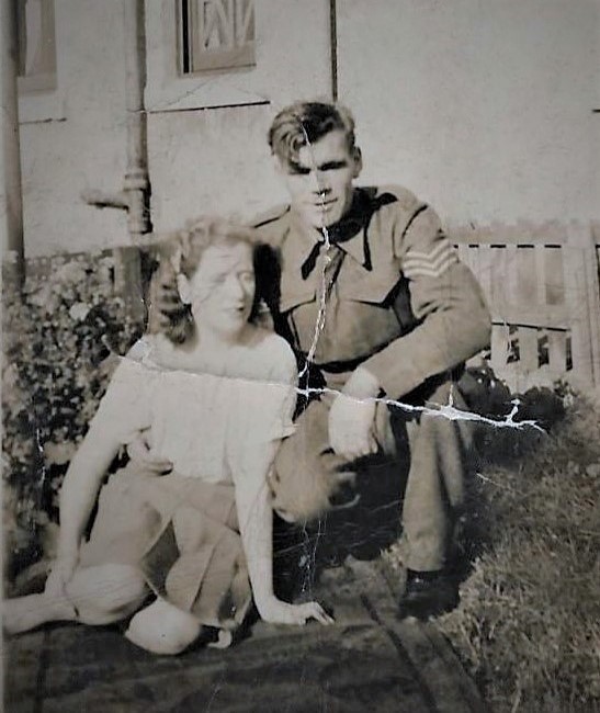 Sidney Hewlett No.1 Commando and his wife