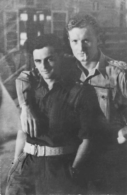 Captain Larry Stephens No.5 Cdo. on the right, and another