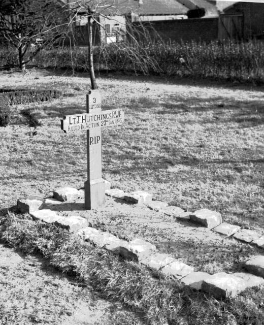 The original grave of 2nd Lieutenant John Middleton Hutchings