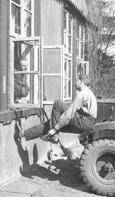 Lord Lovat outside building used by No.1 Special Service Brigade Signals