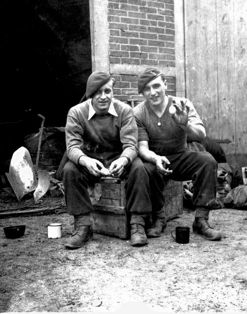 1 Bde. Signallers Jimmy Norton (left) and Duffy