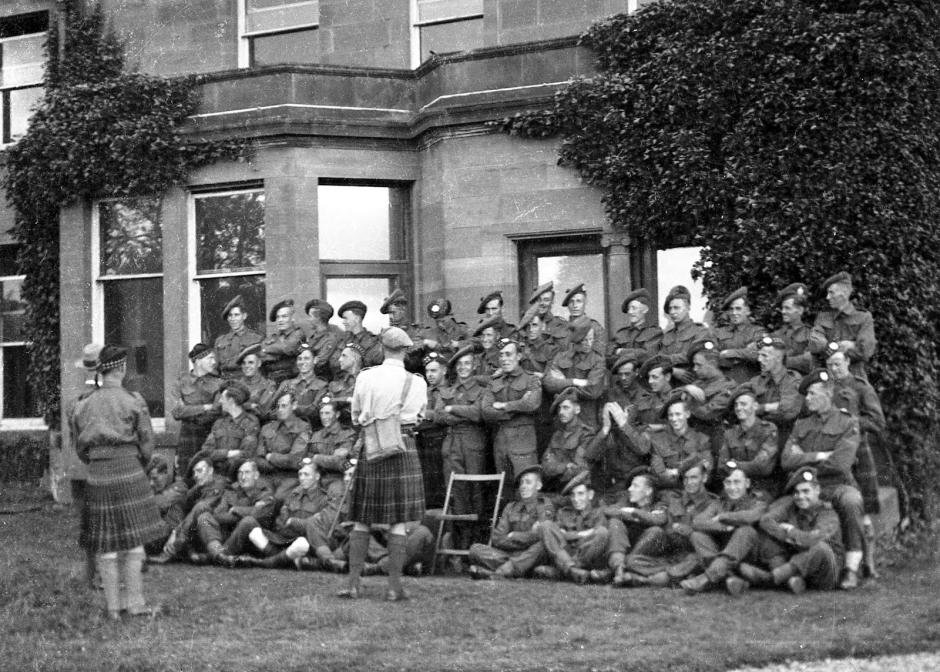 No.2 Commando 5 troop o/s Nunfield House, Dumfries 1941 (photo preparation)