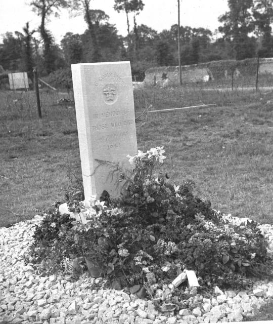 No.6 Commando Memorial stone