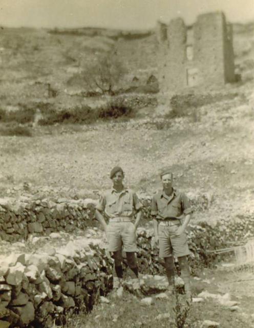 Glyn 'Fish' Nicholas  No. 2 Special Service  Brigade HQ (on the right) and unknown