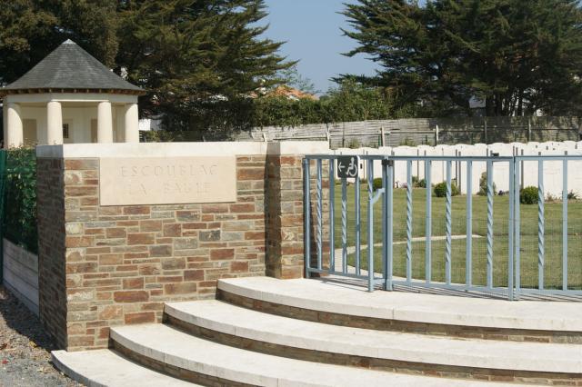 Graves at Escoublac La Baule