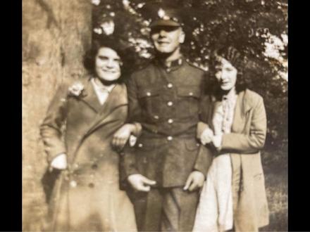 Harold Sidney Hill with his wife Ann and sister Emily