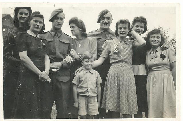 Jimmy and Doris Norton on their wedding day, 5 August 1943.