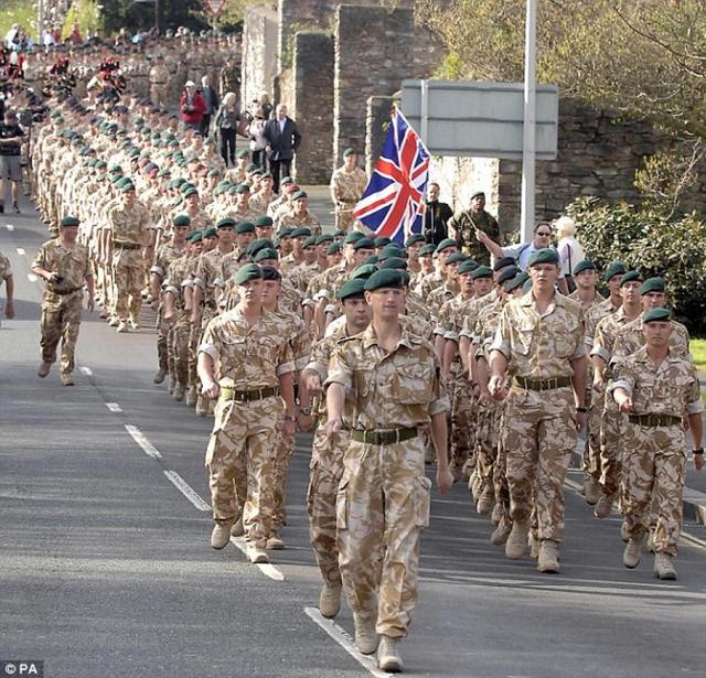 Commando Gunners homecoming in Plymouth 18th April 2009.