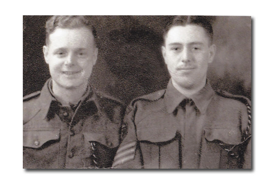 Sgt Alex Mort (left) and L/Sgt. Tom Carlisle