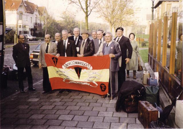 Jimmy 'Jock' Muirhead, Leslie Finnis,  Jock Thursby, and other N°4 Cdo vétérans