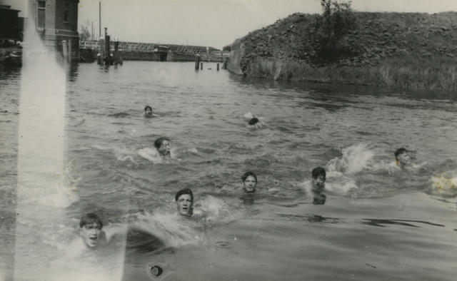 Some from No 4 Cdo swimming at Willemstad