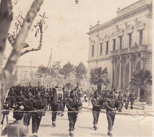 No 9 Commando Pipes & Drums Greece 1944