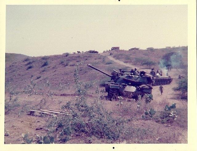 U.S. tanks visiting the 79 Commando Light Bty Gun Position