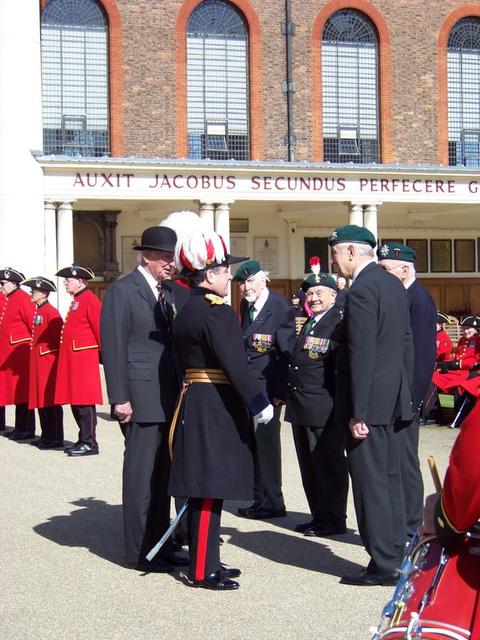 The Reviewing Officer asks Brigadier Thomas what Commando he served in.