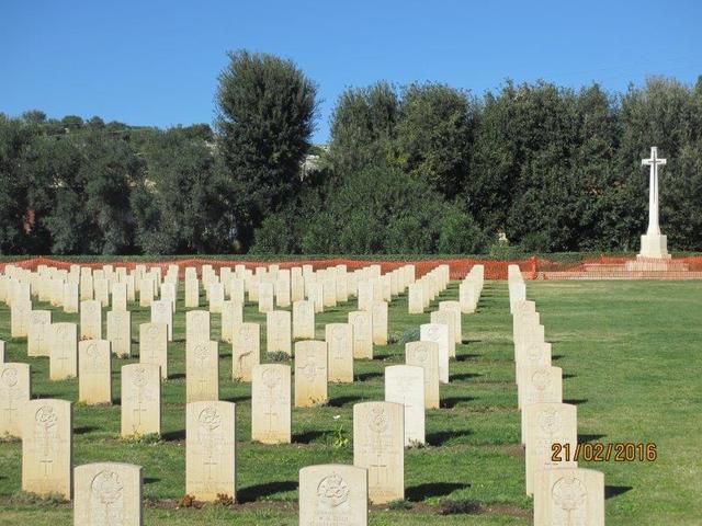 Syracuse War Cemetery