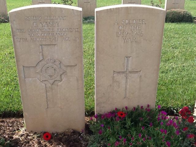 The joint grave of Sergeant Godfrey Vasey and an unknown Soldier