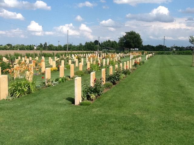 Padua War Cemetery (3)