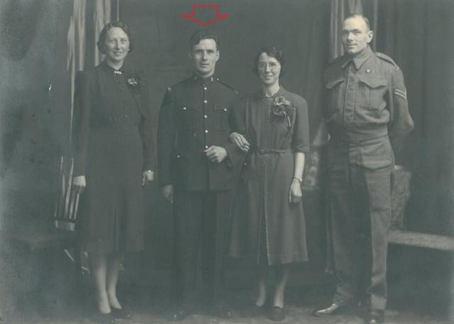 Pte Thomas Graham No 3 Cdo. on his wedding day