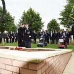 Ned Redman, No.5 Commando salutes having laid The Wreath.