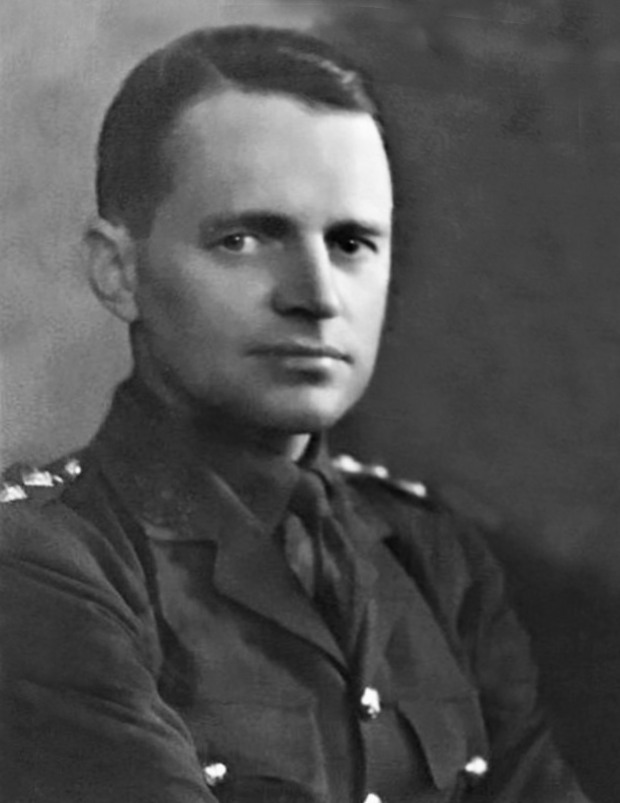 Lt Col C.J.B. Polliitt, OBE. MC.