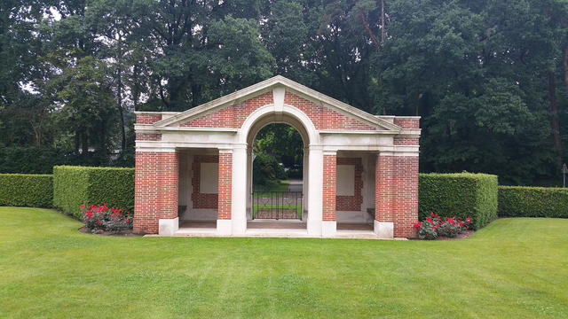 Venray War Cemetery (4)