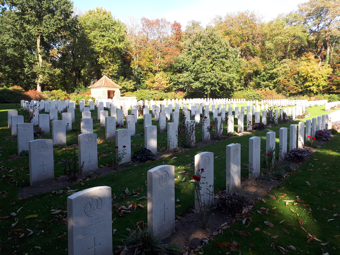 Mook War Cemetery (4)