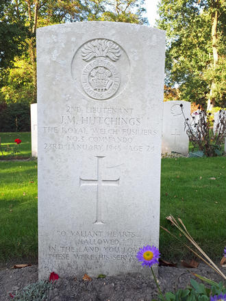 Grave of Second Lieutenant John Middleton Hutchings.