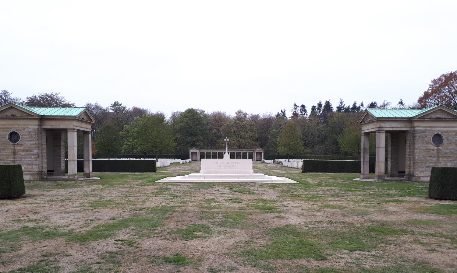Rheinberg War Cemetery (2)