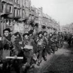 10 (IA) Commando 8 Troop march through Flushing.