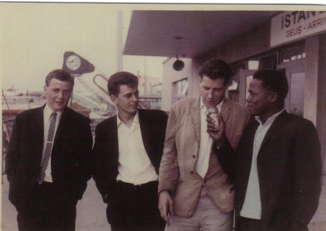 Ray Faull, Bob Plews, Mike Martin (kia with 22SAS), Johnny Simeon.