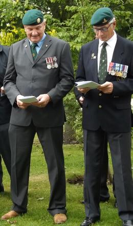 Phil Yabsley (left) and Lt Col Martin Lambert-Gorwyn, MBE RA