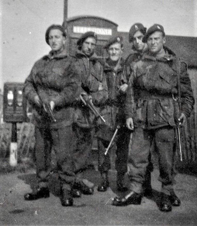 Geoff Broadman and others, May 1944