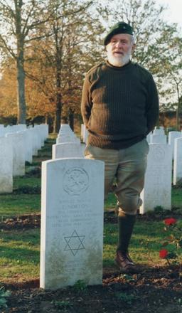 Geoff Broadman at the grave of Ernest Norton [Nathan]