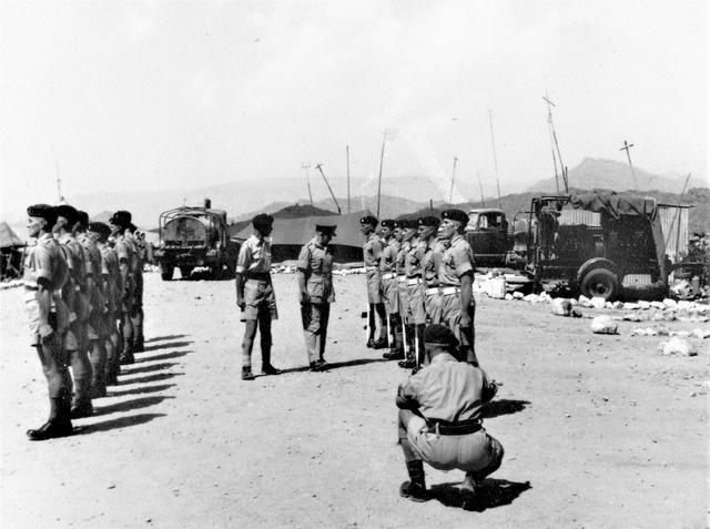 (15) 45 Commando 'Z' Troop circa 1960/61 Aden