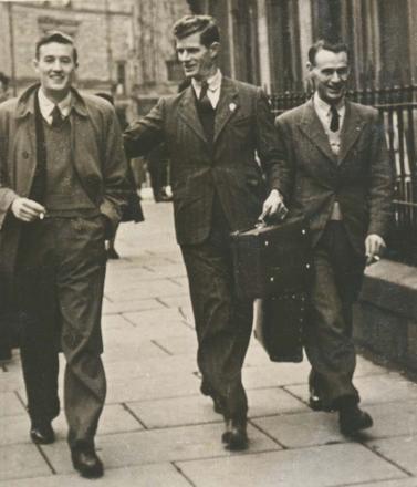 Robert Cockin (centre) Jan 1949