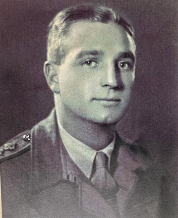 Lieut.(later A/Captain) Robert Ernest Edgley No.2 Commando