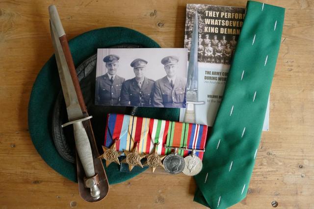 Items of Lieut. (later A/Capt.) Robert Ernest Edgley No.2 Commando