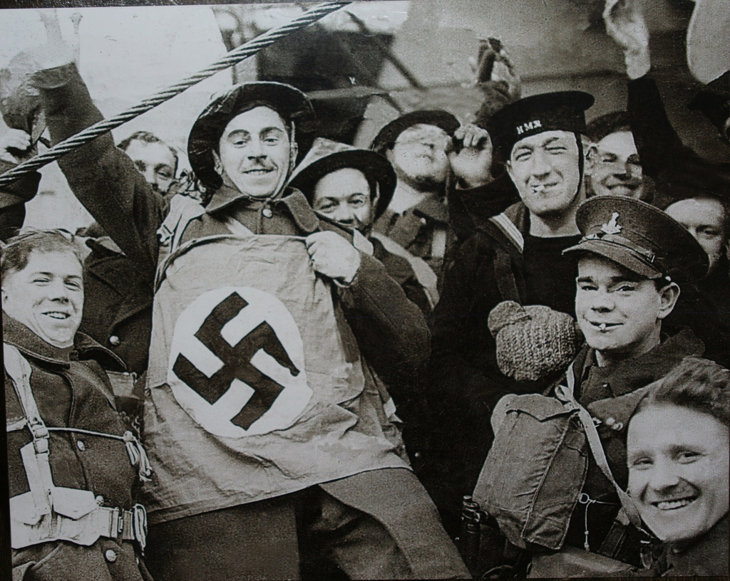 Ronald Moppett, No.4 and No.10 Commandos, and others