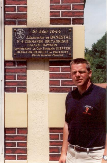 No.4 Commando plaque, Danestal (1)