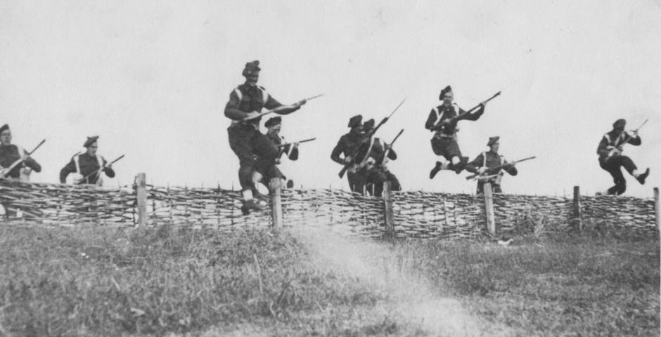 No.2 Commandos training with fixed bayonets