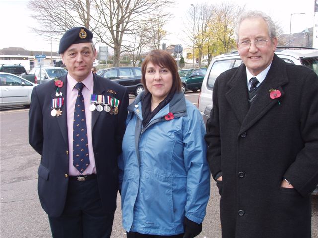 Steve Unwin and his wife Chris, and Roy Donnison