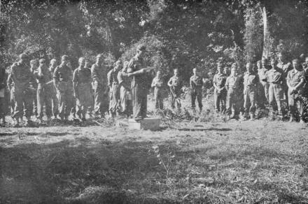No5 Commando at burial service