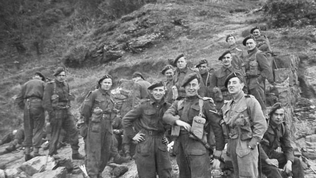 5 Troop No.2 Cdo. 1942 at Loch Fyne after practice landing from HMS Keren.