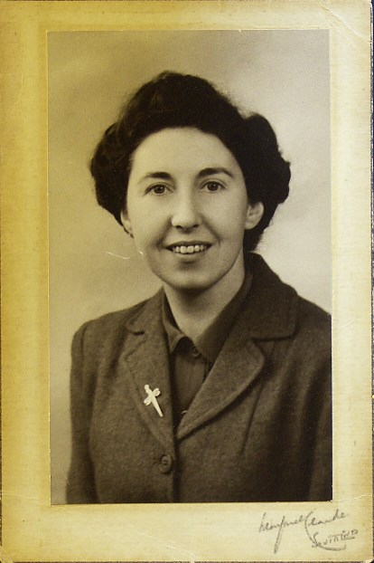 Marjorie Elizabeth Cant wife of Evelyn Cant No.2 Cdo.
