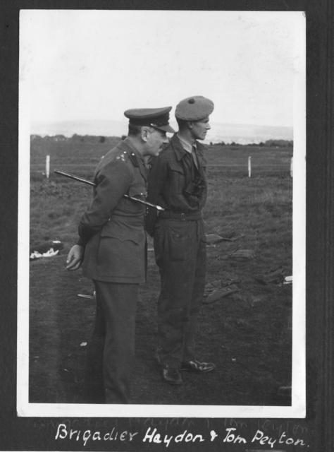 Brig. Charles Haydon, Commander of the 'SS'(Special Service) Bde., and Lieut. Tom Peyton, c.1941