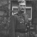 Captain  'Ronnie'  Mitchell - No.2 Commando and T/ Major HQ 2 Cdo. Bde.