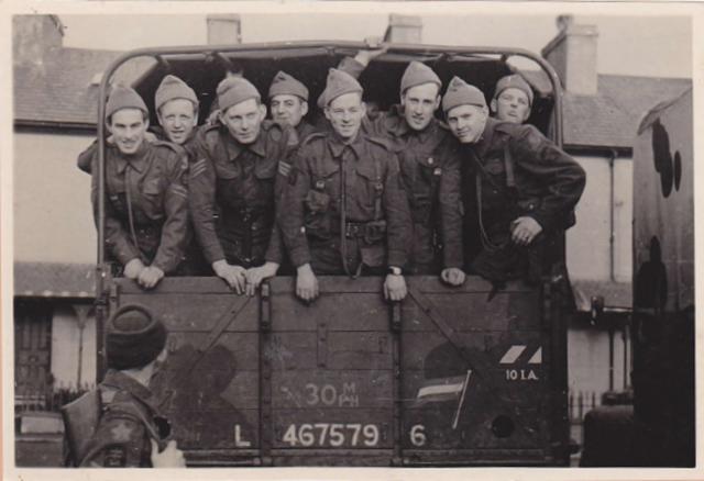 Some of No.10IA Cdo.2 'Dutch' Troop on way to a weapons demonstration 11/3/1943